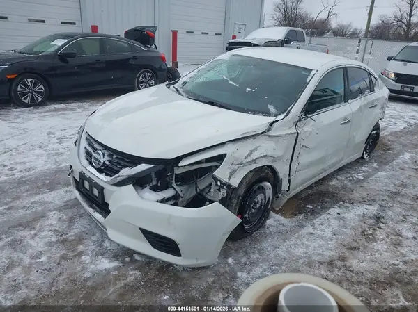 1N4AL3AP5JC296678 2018 NISSAN ALTIMA - Image 2