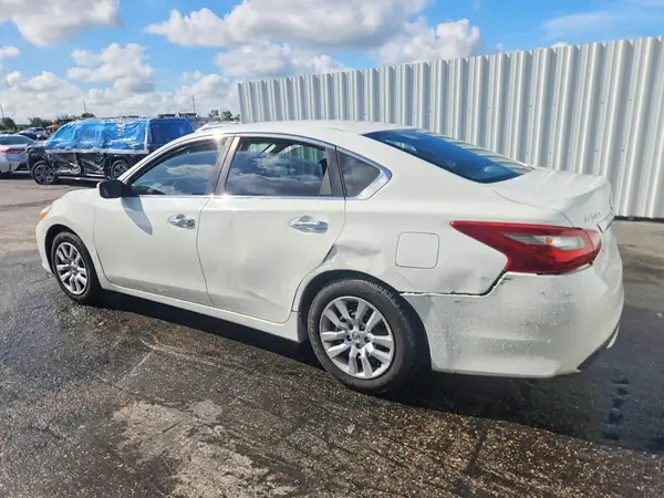 1N4AL3AP5JC296860 2018 NISSAN ALTIMA - Image 2