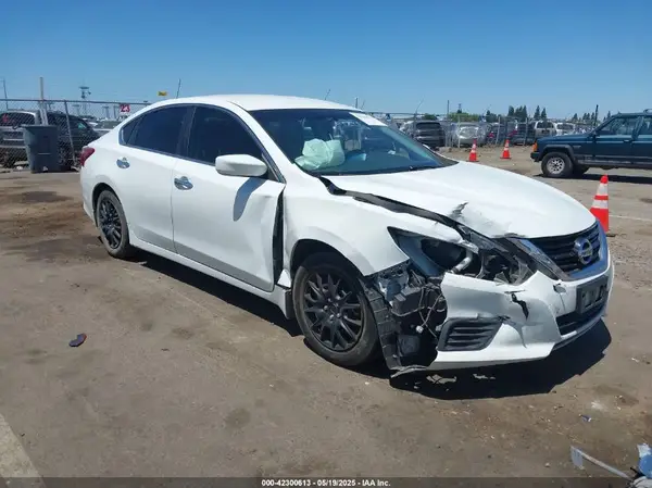 1N4AL3AP5JC298172 2018 NISSAN ALTIMA - Image 1