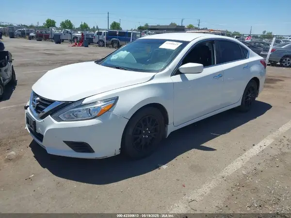 1N4AL3AP5JC298172 2018 NISSAN ALTIMA - Image 2