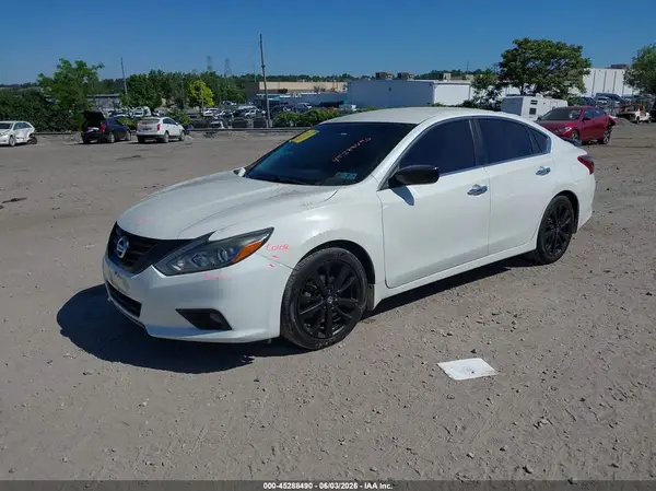 1N4AL3AP5JC298317 2018 NISSAN ALTIMA - Image 2
