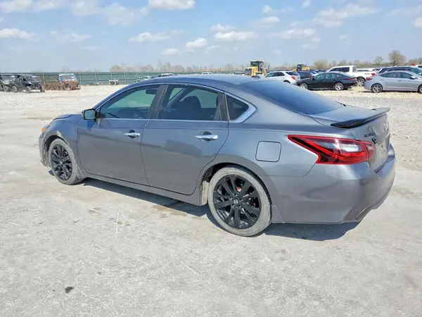 1N4AL3AP5JC298379 2018 NISSAN ALTIMA - Image 2