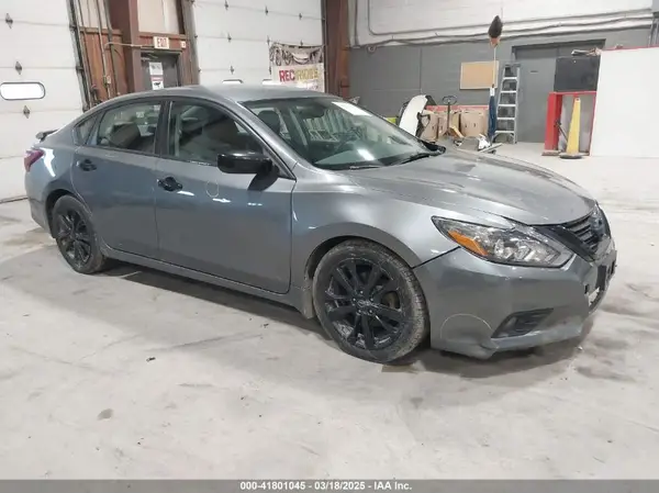 1N4AL3AP5JC470135 2018 NISSAN ALTIMA - Image 1