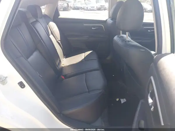 1N4AL3AP5JC470569 2018 NISSAN ALTIMA - Image 8