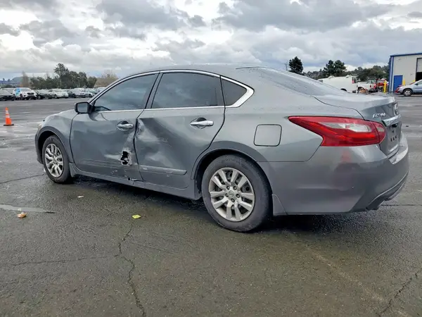 1N4AL3AP5JC470684 2018 NISSAN ALTIMA - Image 2