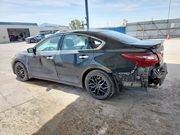 1N4AL3AP5JC470734 2018 NISSAN ALTIMA - Image 2