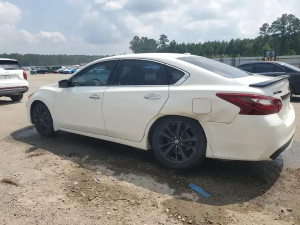 1N4AL3AP5JC472497 2018 NISSAN ALTIMA - Image 2