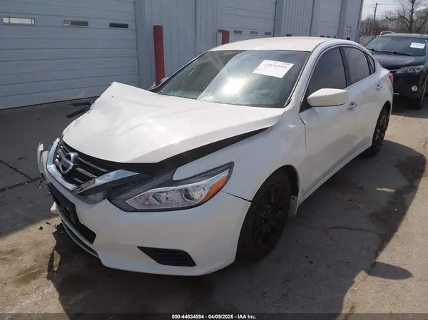 1N4AL3AP6GC129884 2016 NISSAN ALTIMA - Image 2