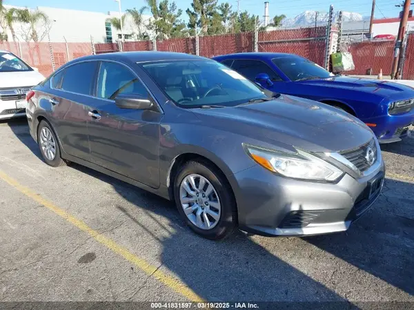 1N4AL3AP6GC150086 2016 NISSAN ALTIMA - Image 1