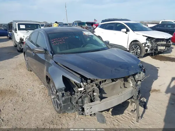 1N4AL3AP6GC152002 2016 NISSAN ALTIMA - Image 1