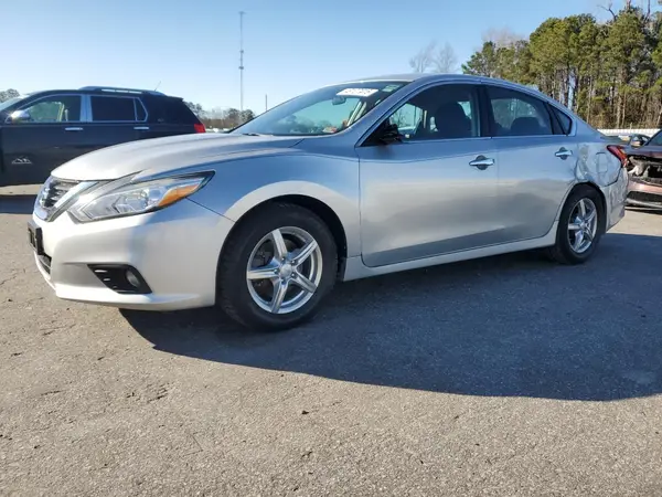 1N4AL3AP6GC158978 2016 NISSAN ALTIMA - Image 1