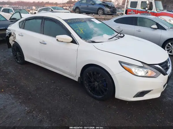 1N4AL3AP6GC162125 2016 NISSAN ALTIMA - Image 1