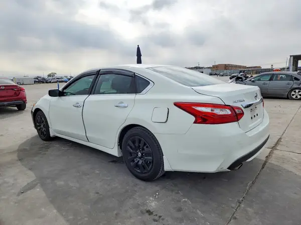 1N4AL3AP6GC188305 2016 NISSAN ALTIMA - Image 2