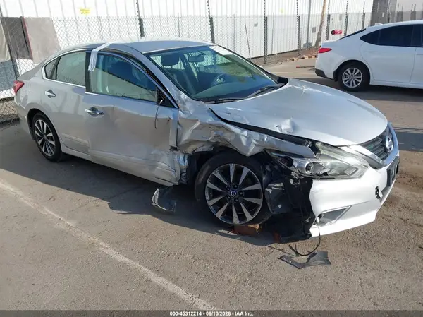 1N4AL3AP6GC196078 2016 NISSAN ALTIMA - Image 1