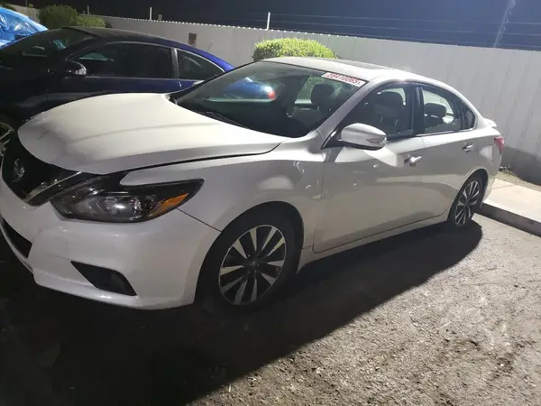 1N4AL3AP6GC211131 2016 NISSAN ALTIMA - Image 1