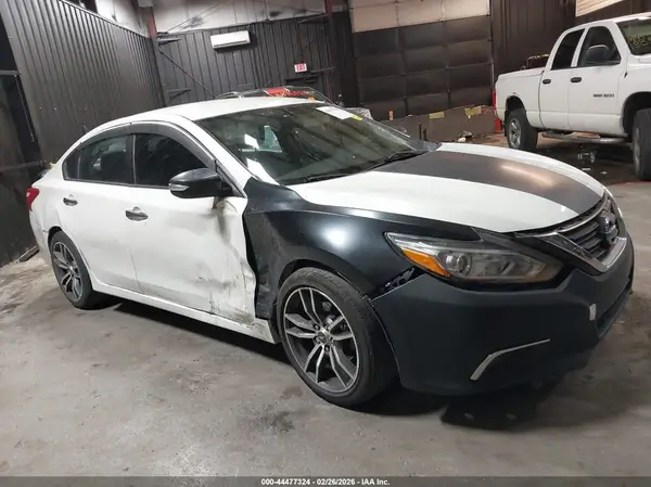 1N4AL3AP6GC231542 2016 NISSAN ALTIMA - Image 1