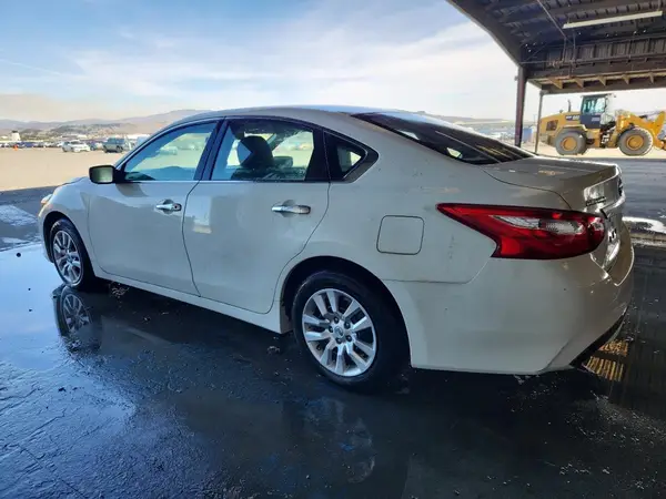 1N4AL3AP6GC256666 2016 NISSAN ALTIMA - Image 2