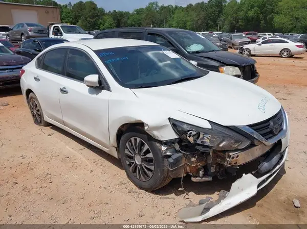 1N4AL3AP6GC256795 2016 NISSAN ALTIMA - Image 1