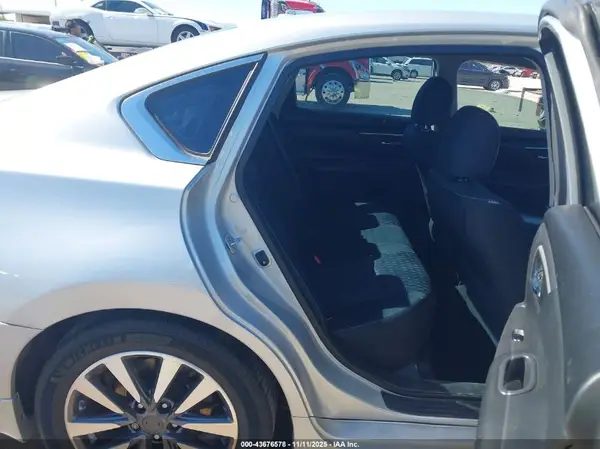 1N4AL3AP6GC261804 2016 NISSAN ALTIMA - Image 8