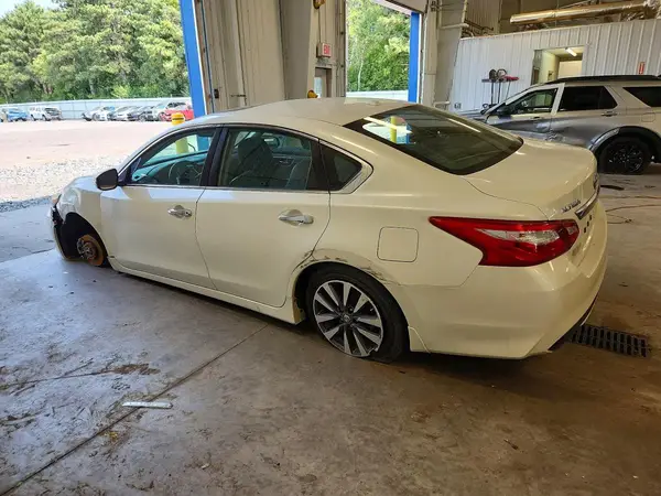 1N4AL3AP6GC278666 2016 NISSAN ALTIMA - Image 2