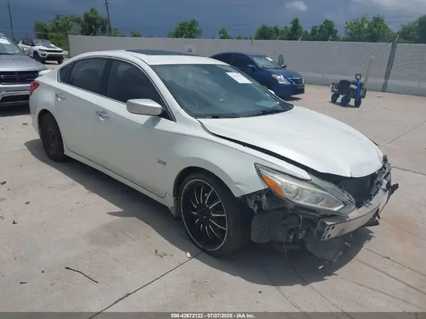 1N4AL3AP6GC295421 2016 NISSAN ALTIMA - Image 1