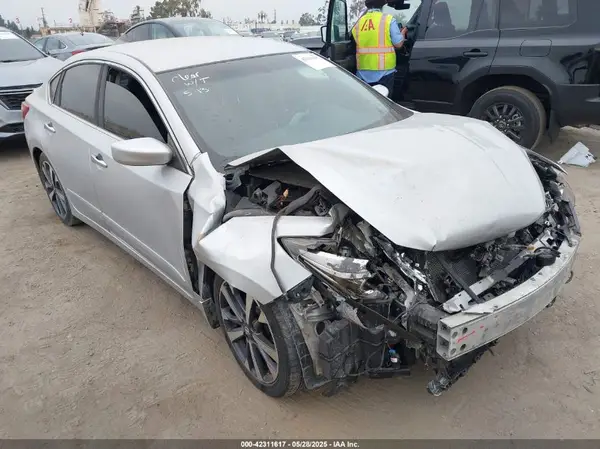 1N4AL3AP6GN384281 2016 NISSAN ALTIMA - Image 1
