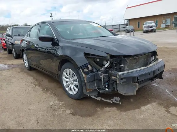 1N4AL3AP6GN384832 2016 NISSAN ALTIMA - Image 1
