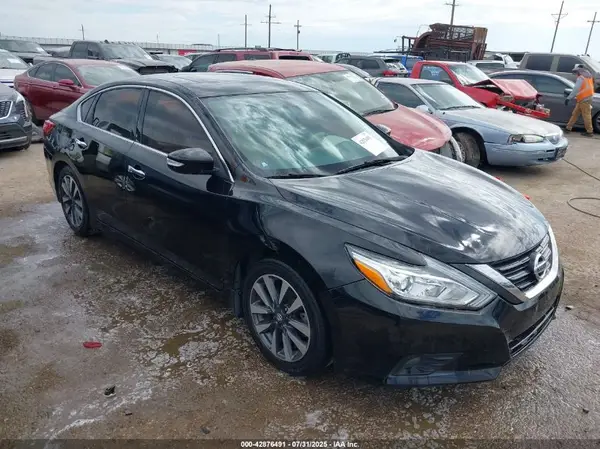 1N4AL3AP6HC113878 2017 NISSAN ALTIMA - Image 1