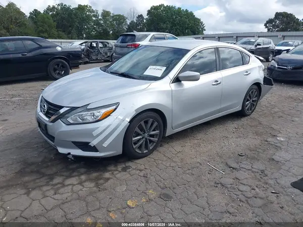 1N4AL3AP6HC121981 2017 NISSAN ALTIMA - Image 2