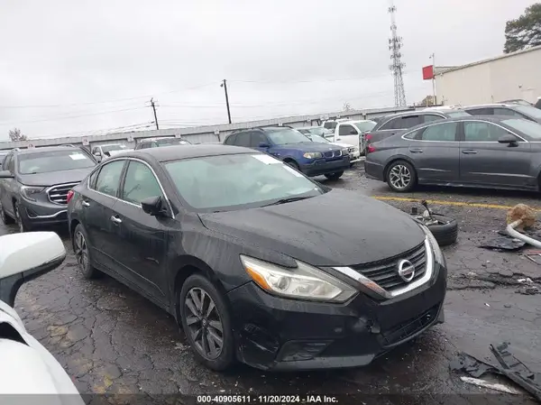 1N4AL3AP6HC128252 2017 NISSAN ALTIMA - Image 1