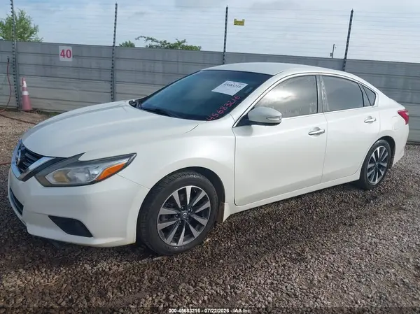 1N4AL3AP6HC129613 2017 NISSAN ALTIMA - Image 2