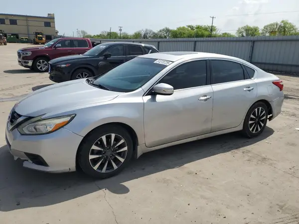 1N4AL3AP6HC132219 2017 NISSAN ALTIMA - Image 1