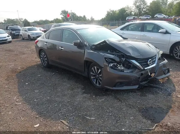 1N4AL3AP6HC136478 2017 NISSAN ALTIMA - Image 1