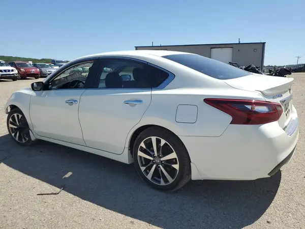 1N4AL3AP6HC137274 2017 NISSAN ALTIMA - Image 2