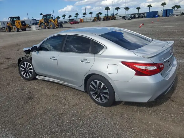 1N4AL3AP6HC143897 2017 NISSAN ALTIMA - Image 2