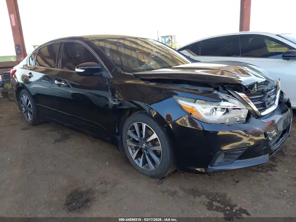 1N4AL3AP6HC144631 2017 NISSAN ALTIMA - Image 1