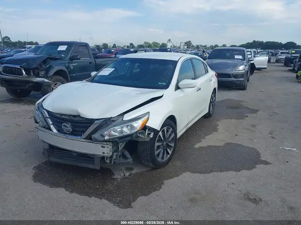 1N4AL3AP6HC150574 2017 NISSAN ALTIMA - Image 2