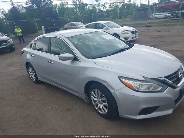 1N4AL3AP6HC152423 2017 NISSAN ALTIMA - Image 1