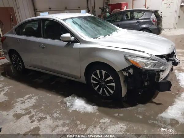 1N4AL3AP6HC170632 2017 NISSAN ALTIMA - Image 1