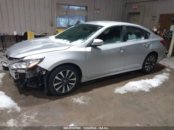 1N4AL3AP6HC170632 2017 NISSAN ALTIMA - Image 2