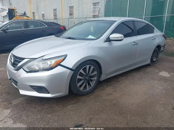 1N4AL3AP6HC172073 2017 NISSAN ALTIMA - Image 2
