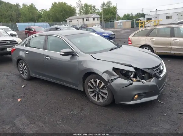 1N4AL3AP6HC173319 2017 NISSAN ALTIMA - Image 1