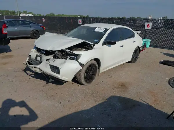1N4AL3AP6HC174552 2017 NISSAN ALTIMA - Image 2