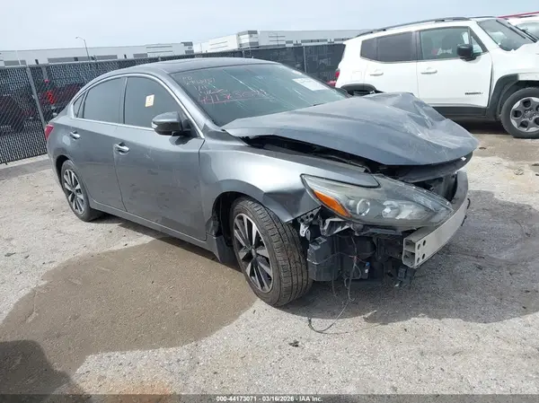 1N4AL3AP6HC178620 2017 NISSAN ALTIMA - Image 1