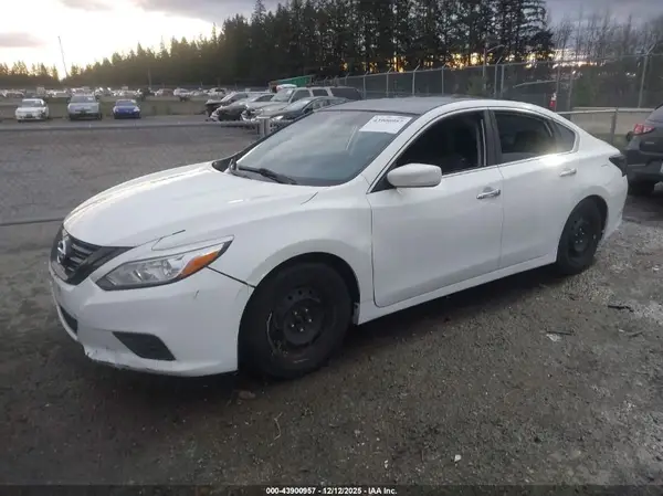 1N4AL3AP6HC179086 2017 NISSAN ALTIMA - Image 2