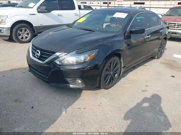 1N4AL3AP6HC179413 2017 NISSAN ALTIMA - Image 2