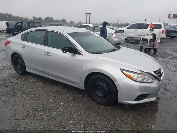 1N4AL3AP6HC179721 2017 NISSAN ALTIMA - Image 1
