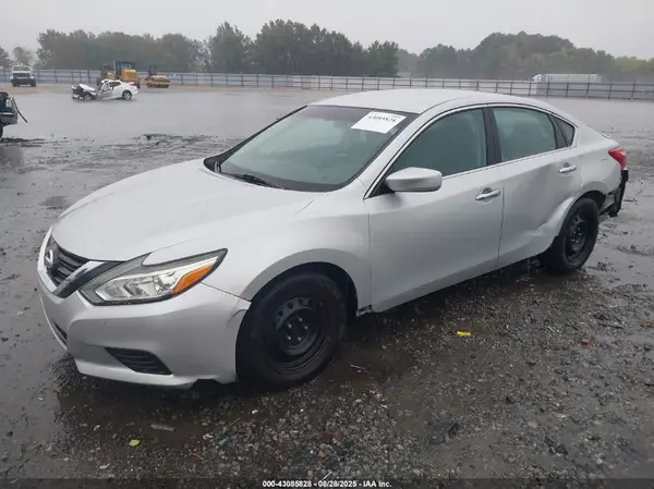 1N4AL3AP6HC179721 2017 NISSAN ALTIMA - Image 2