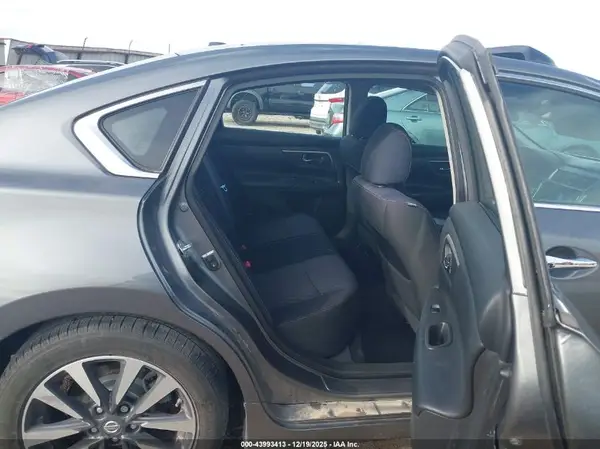 1N4AL3AP6HC180528 2017 NISSAN ALTIMA - Image 8