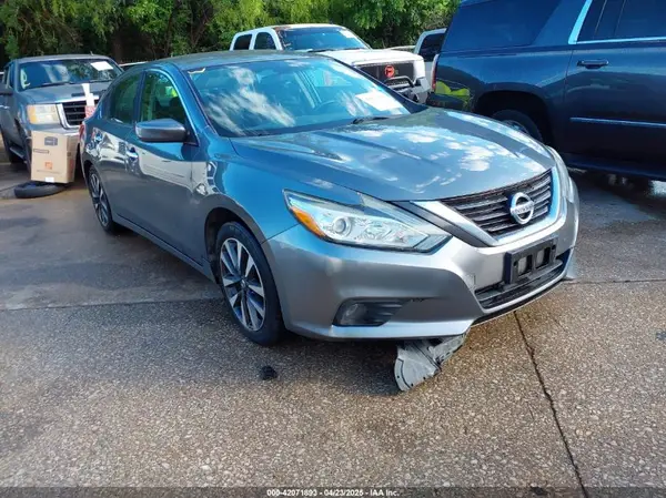 1N4AL3AP6HC180531 2017 NISSAN ALTIMA - Image 1